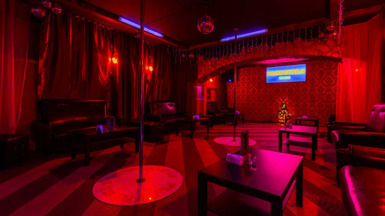Managing Difficult Clients at the Strip Club: Practical Advice